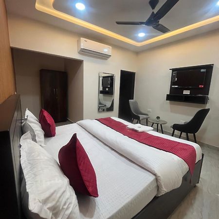 Hotel Royal A Ludhiana Ngoại thất bức ảnh
